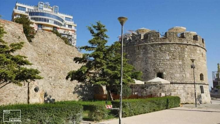 Mediterranean Sea Apartment City Center Дуррес Экстерьер фото